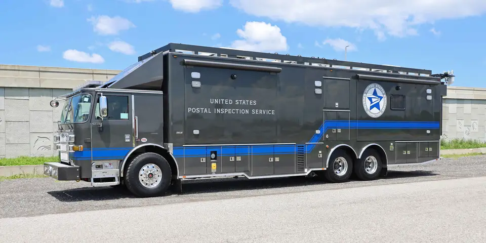 Frontline mobile command vehicles