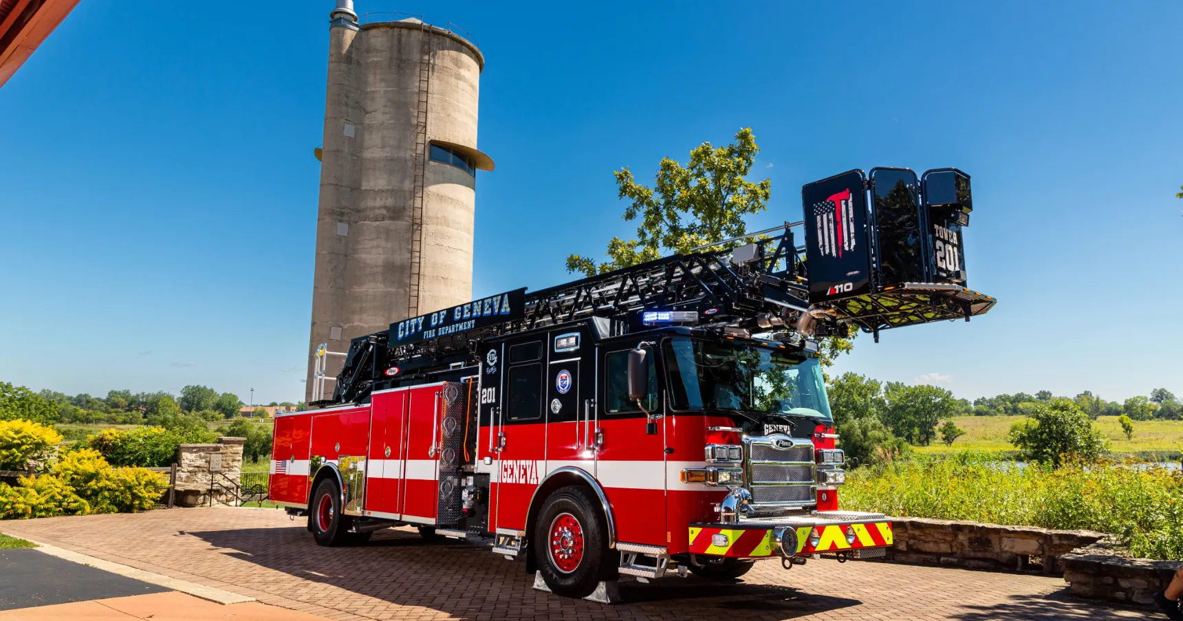 Fire Apparatus Spotlight: The Pros and Cons of Rear Mount Aerial Ladders and Platforms