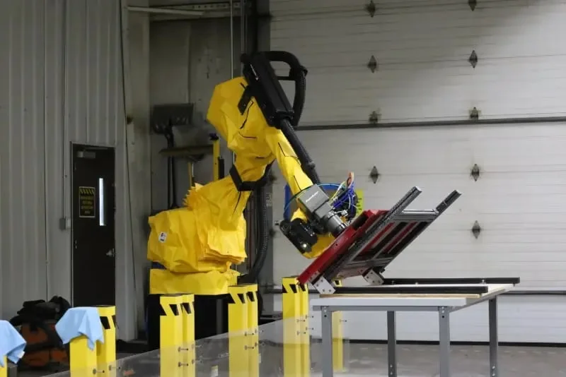 Pierce robotic buffing cell