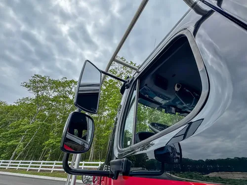 Rear or rear-quarter exterior view of apparatus, photo 274 of 303.