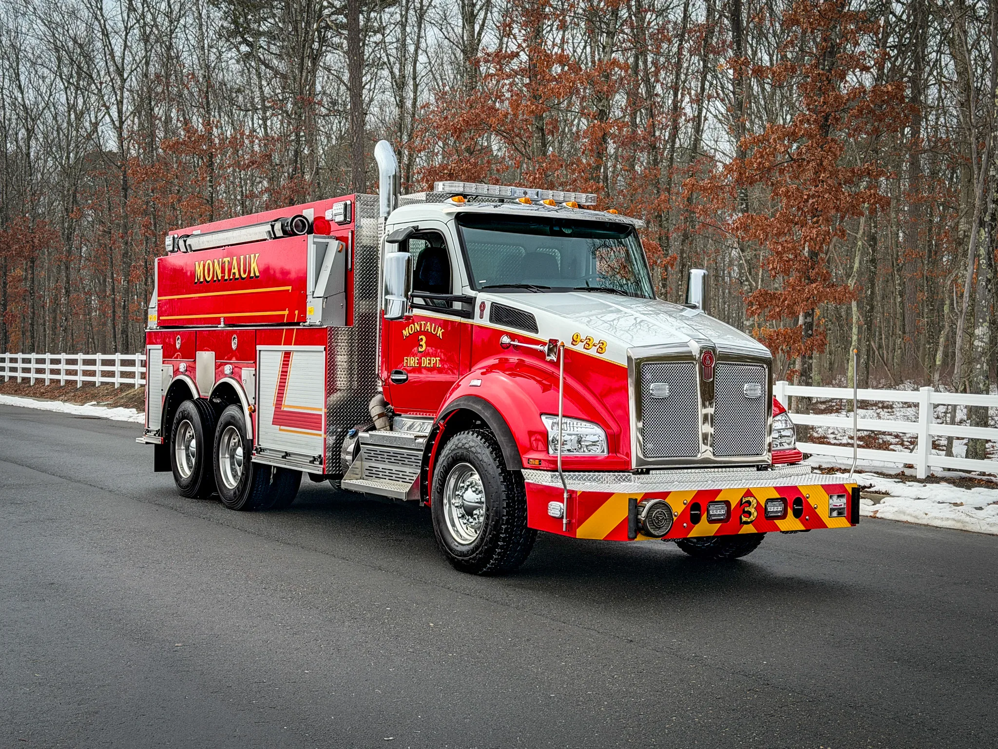 Tanker Pumper B.R.A.T. exterior view