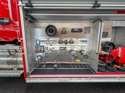 Tanker Pumper B.R.A.T. exterior view, photo 16 of 84