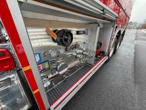 Tanker Pumper B.R.A.T. exterior view, photo 18 of 84