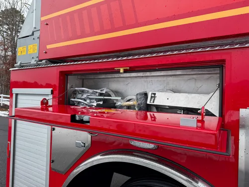 Tanker Pumper B.R.A.T. exterior view, photo 39 of 84