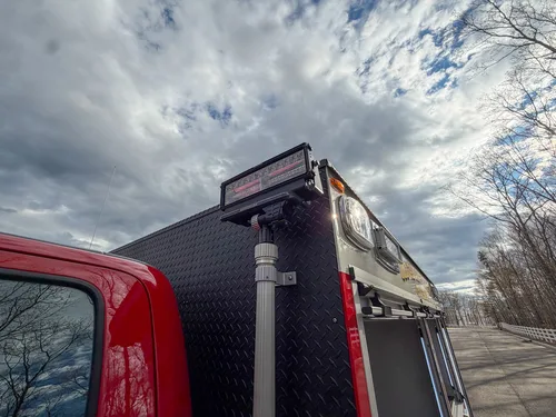 Rescue exterior view, photo 57 of 192
