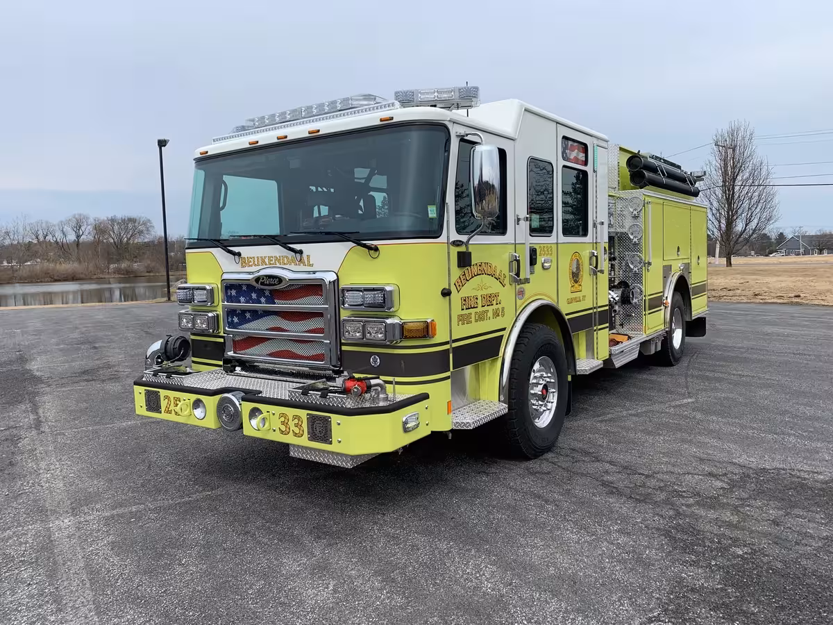 Beukendaal Pierce Enforcer pumper front-left exterior view
