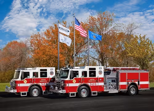 Pierce Impel Pumper exterior view, photo 2 of 3