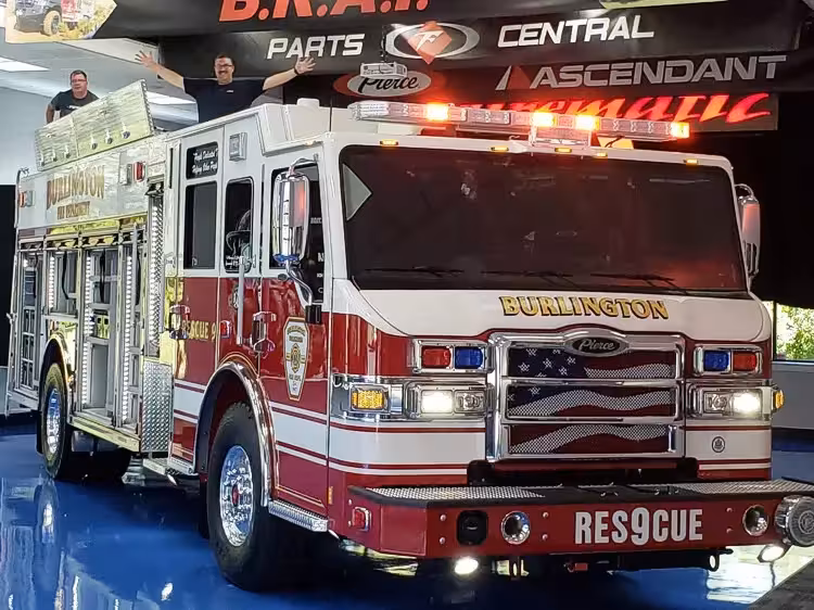 Pierce Velocity Pumper exterior view