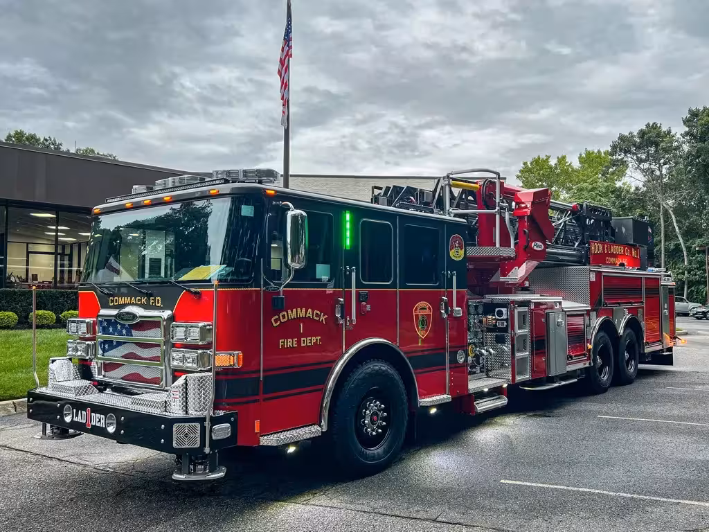 Pierce Enforcer Pumper exterior view