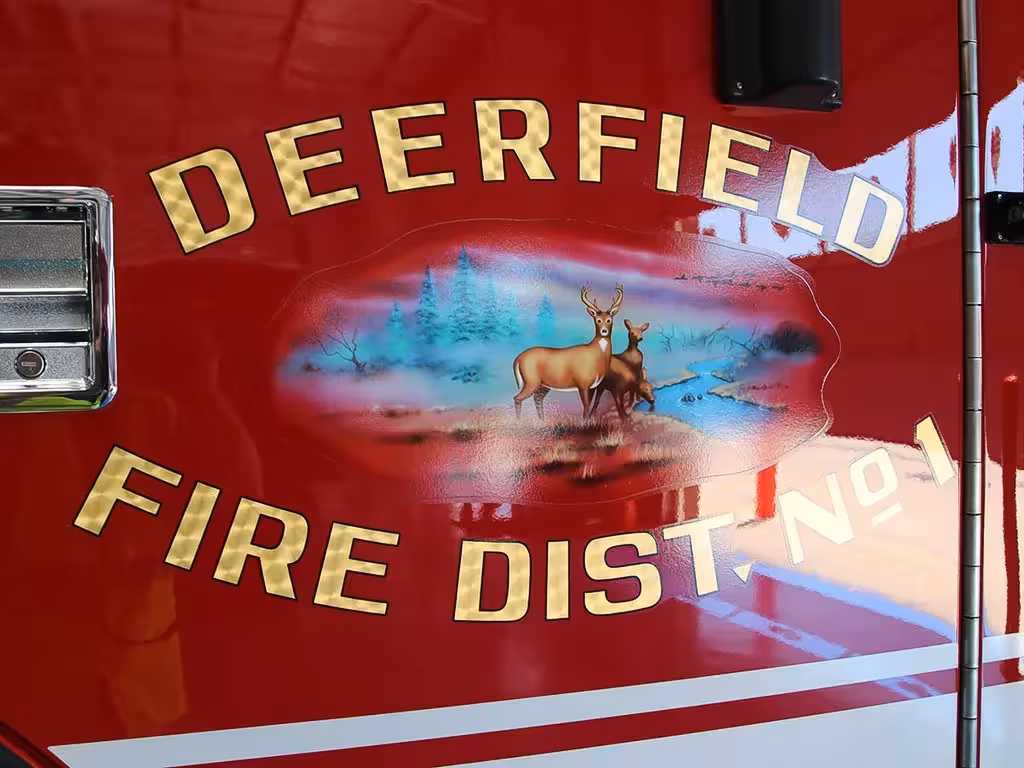 Pierce Arrow Pumper exterior view