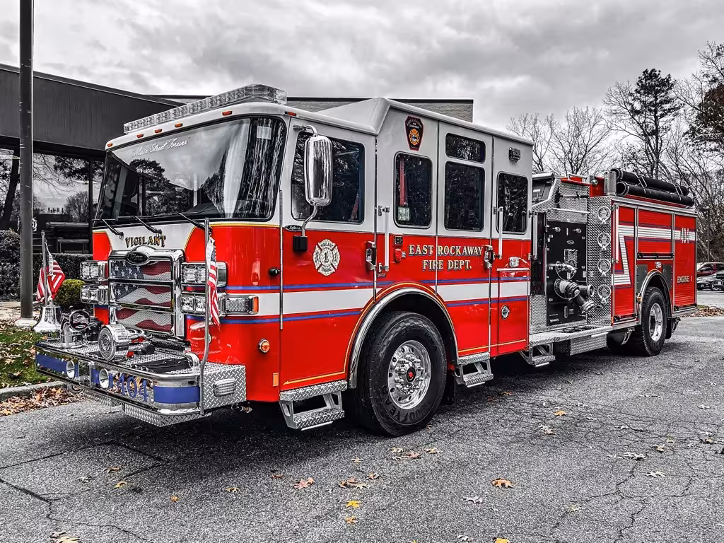 Pierce Enforcer Pumper exterior view