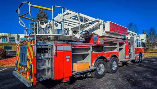 Pierce Enforcer Aerial exterior view, photo 3 of 42