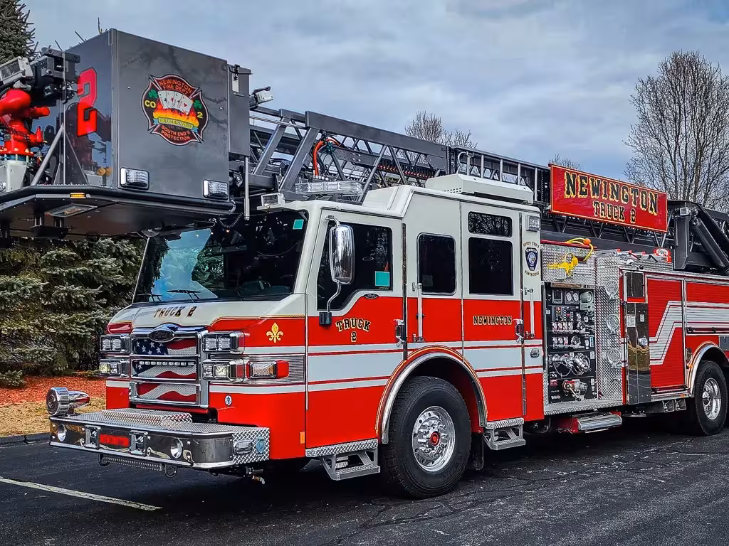 Pierce Velocity Aerial exterior view
