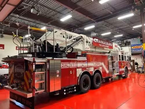 Pierce Velocity Aerial exterior view, photo 2 of 36