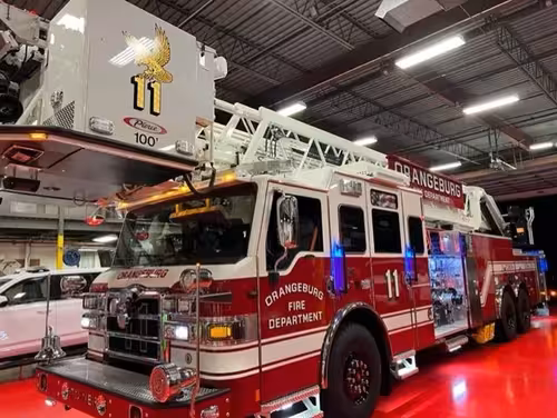 Pierce Velocity Aerial exterior view, photo 3 of 36