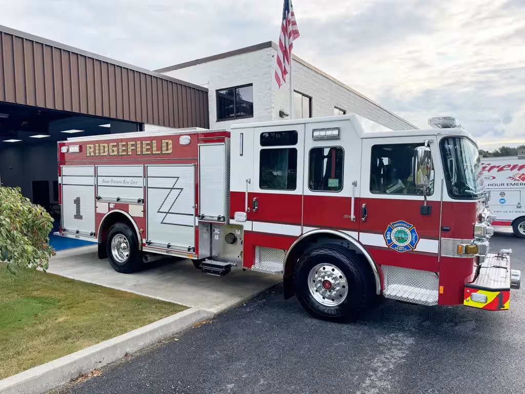 Pierce Enforcer Pumper exterior view