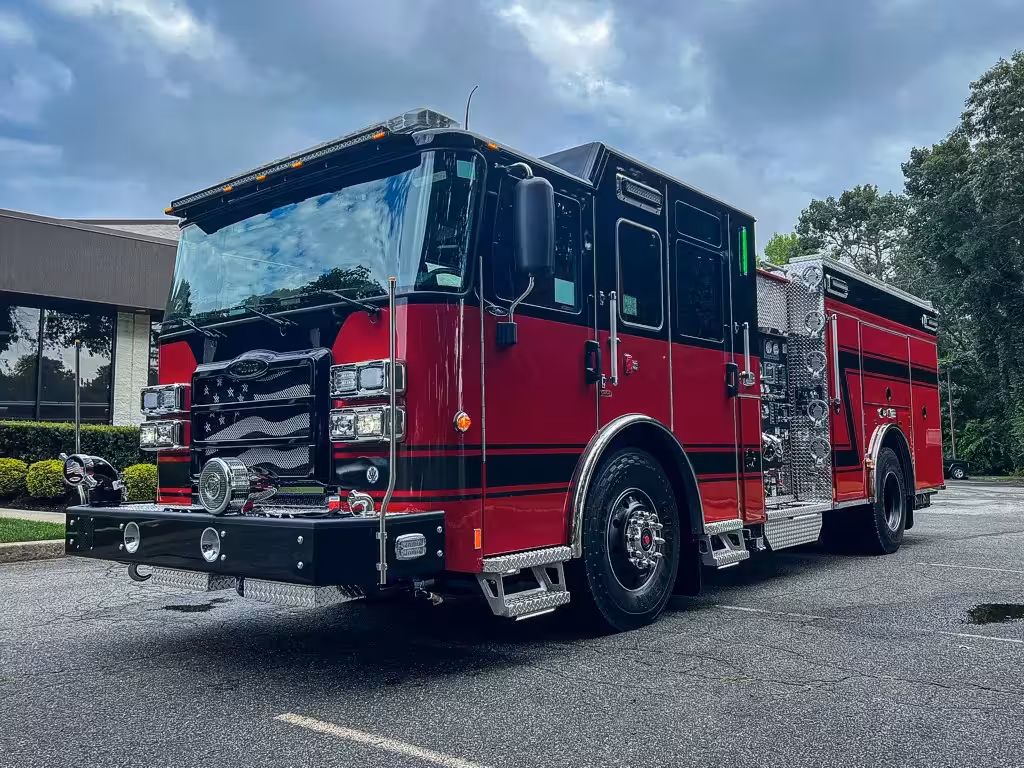 Pierce Enforcer Pumper exterior view