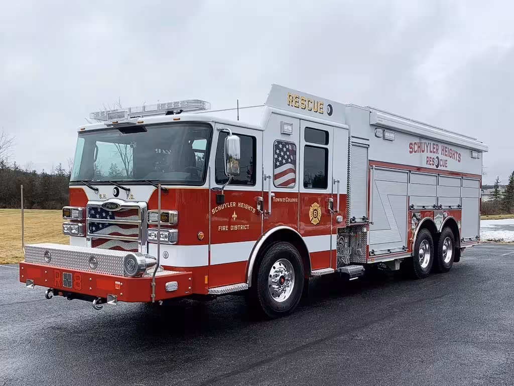 Pierce Enforcer Rescue Pumper exterior view