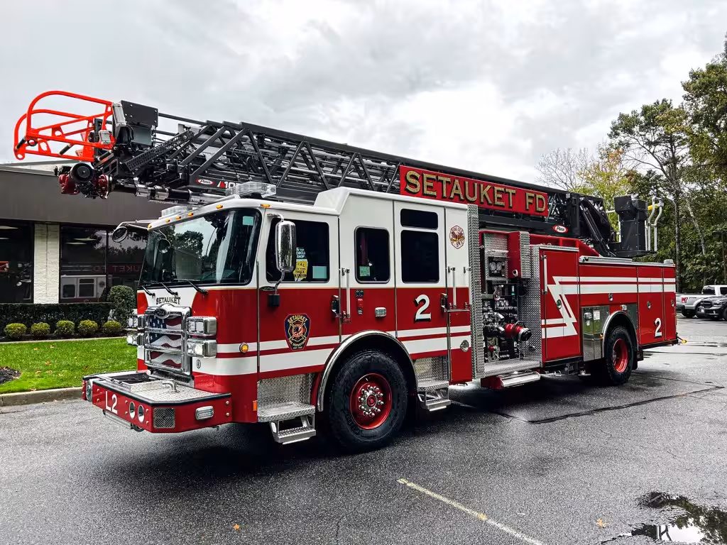 Pierce Enforcer Aerial exterior view