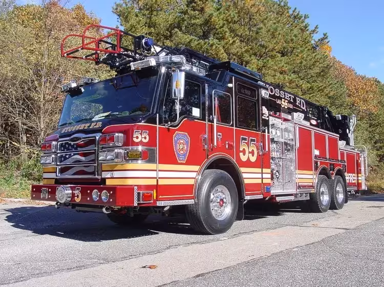 Pierce Velocity Aerial exterior view