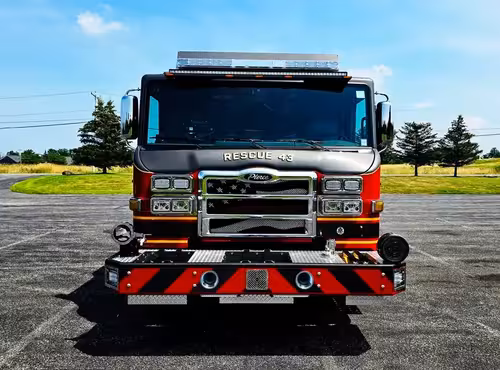 Pierce Velocity Pumper exterior view