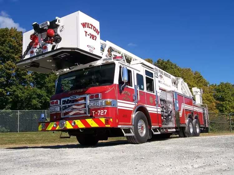 Pierce Velocity Aerial exterior view