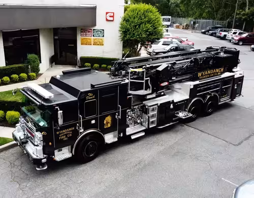 Pierce Enforcer Pumper exterior view