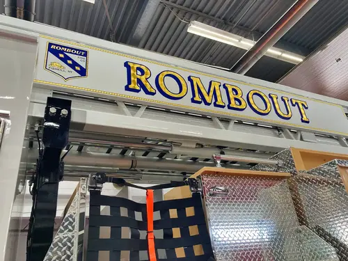 Ladder beam close-up showing side lettering and upper body storage area