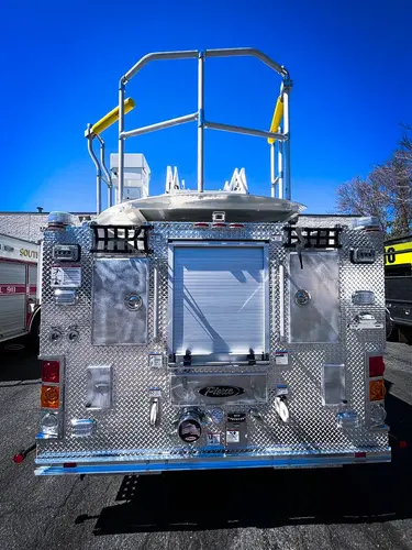 Pierce Enforcer Aerial exterior view, photo 11 of 32