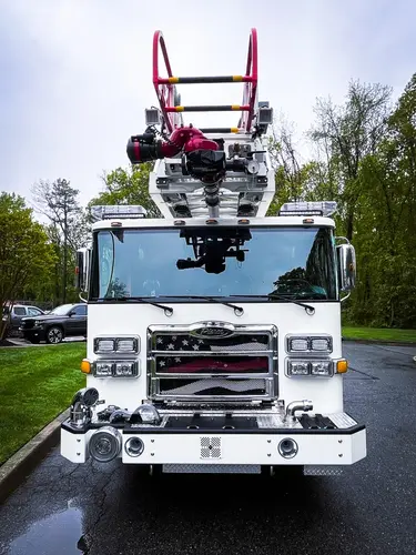 Pierce Enforcer Aerial exterior view, photo 14 of 32