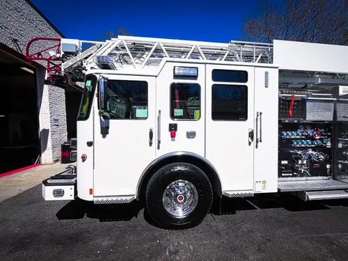 Pierce Enforcer Aerial exterior view, photo 8 of 32