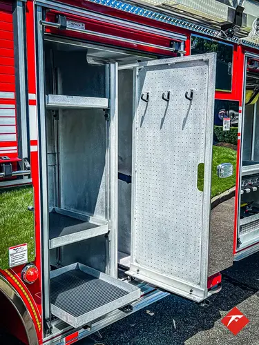 Pierce Velocity Aerial exterior view, photo 32 of 48