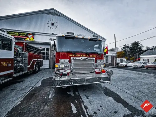 Pierce Saber Pumper exterior view, photo 3 of 83
