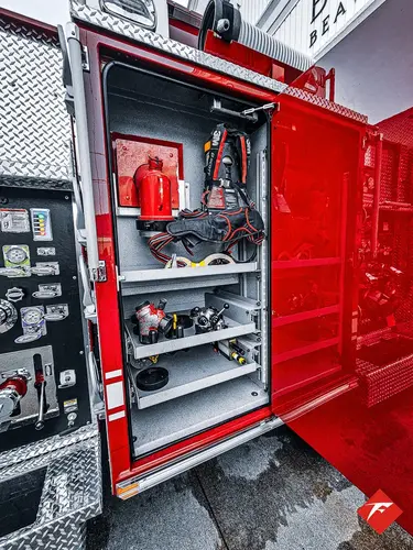 Pierce Saber Pumper exterior view, photo 31 of 83