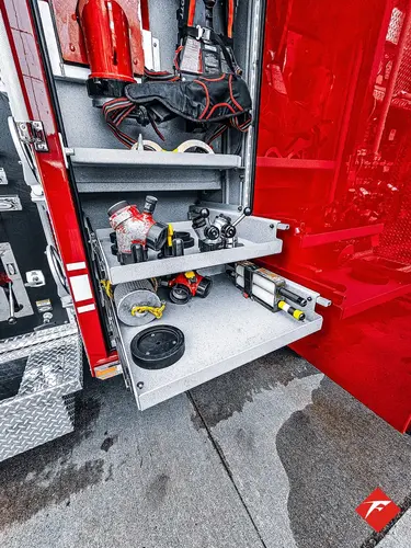 Pierce Saber Pumper exterior view, photo 32 of 83