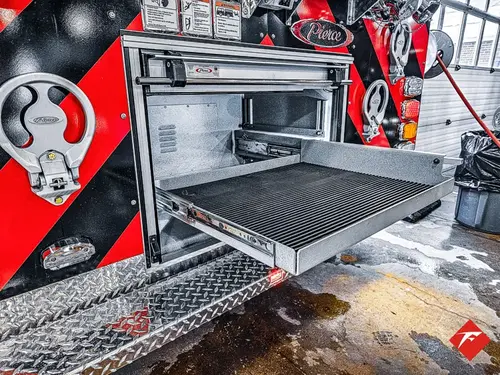 Pierce Saber Pumper exterior view, photo 45 of 83