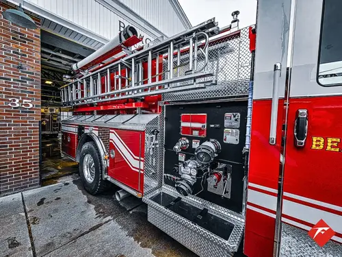 Pierce Saber Pumper exterior view, photo 50 of 83