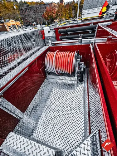 Pierce Saber Pumper exterior view, photo 67 of 83