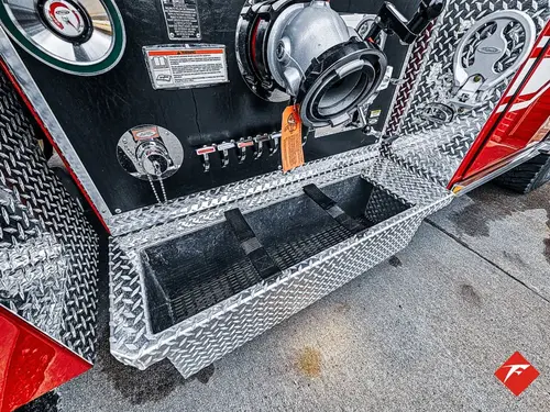 Pierce Saber Pumper exterior view, photo 71 of 83