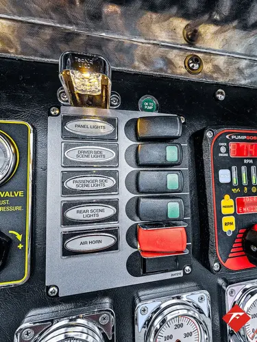 Pierce Saber Pumper exterior view, photo 73 of 83
