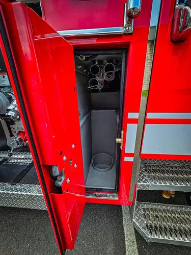 Pierce Velocity Rescue Pumper exterior view, photo 12 of 56