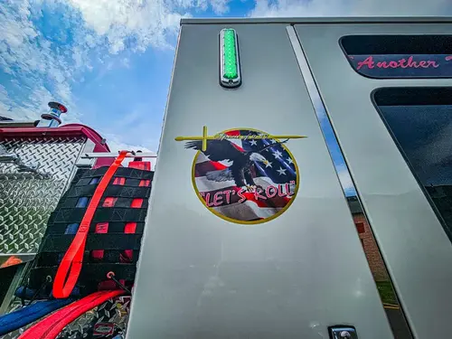 Pierce Velocity Rescue Pumper exterior view, photo 7 of 56