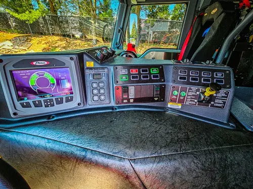 Pierce Velocity Rescue Pumper exterior view, photo 18 of 41