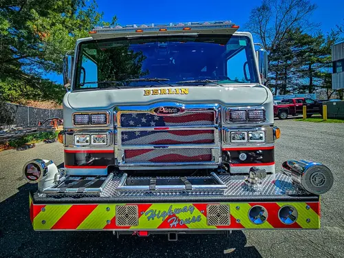 Pierce Velocity Rescue Pumper exterior view, photo 20 of 41