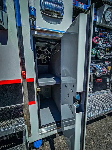 Pierce Velocity Rescue Pumper exterior view, photo 25 of 41