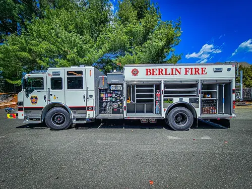 Pierce Velocity Rescue Pumper exterior view, photo 26 of 41