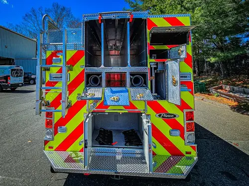Pierce Velocity Rescue Pumper exterior view, photo 36 of 41