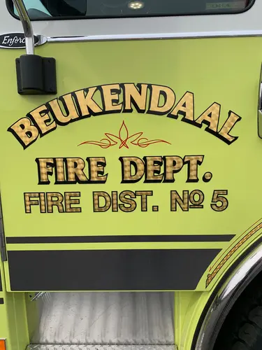 Beukendaal Pierce Enforcer pumper side panel with department lettering