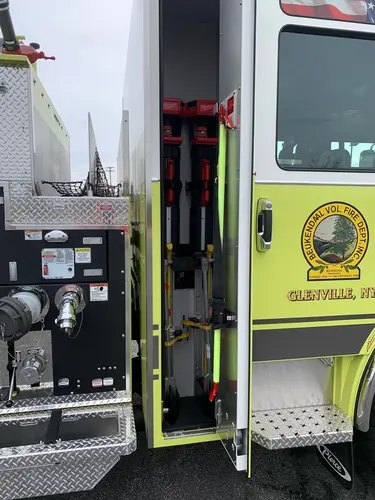 Beukendaal Pierce Enforcer pumper crosslay shelf and side body detail