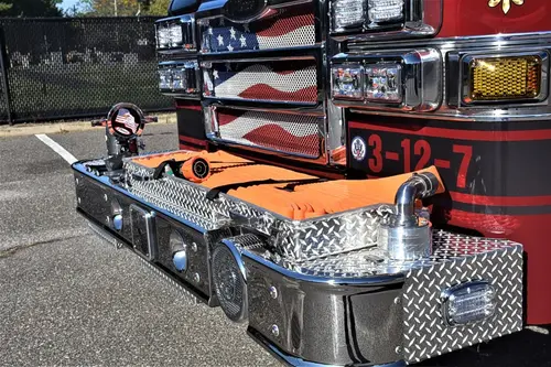 Pierce Impel Pumper exterior view, photo 16 of 50